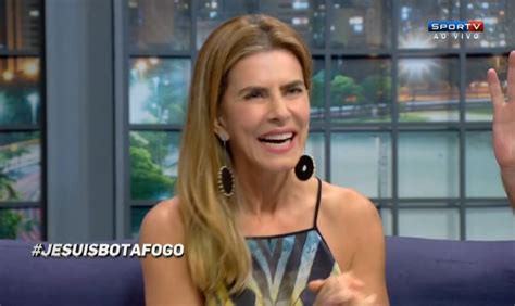 maite nua|Maitê Proença fica nua pelo Botafogo